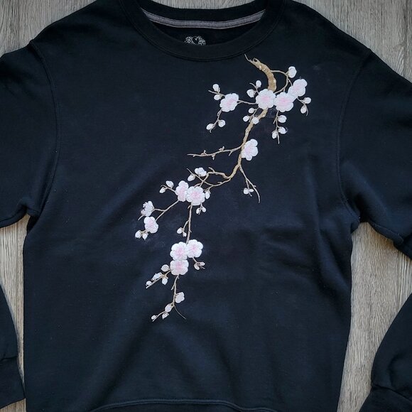 Black Fruit of the Loom Sweater Customized with Orchid Design, size S - Picture 4 of 8